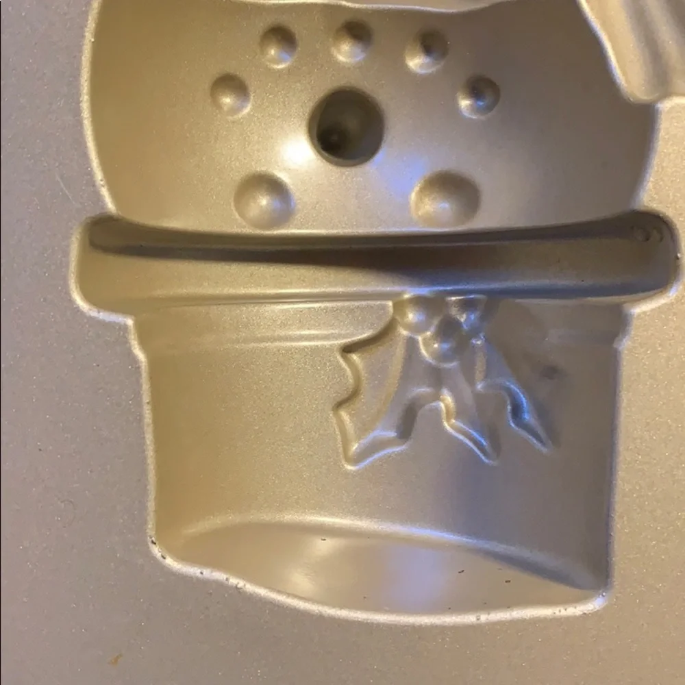 Nordic Ware Snowman Cake Pan EUC Merry Christmas! Happy Holiday!